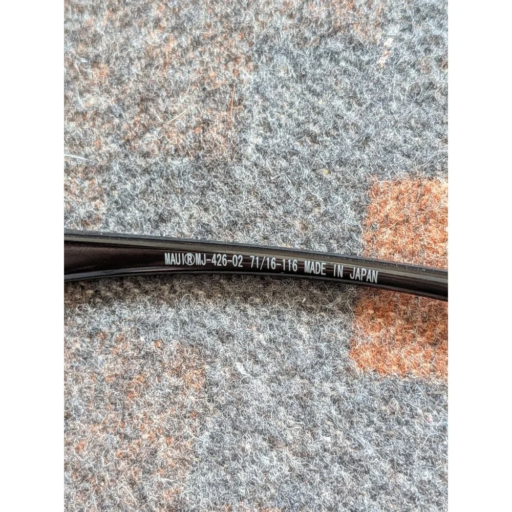 MAUI JIM Hot Sands 426-02 Black/neutral Gray Frames. 71/16-116